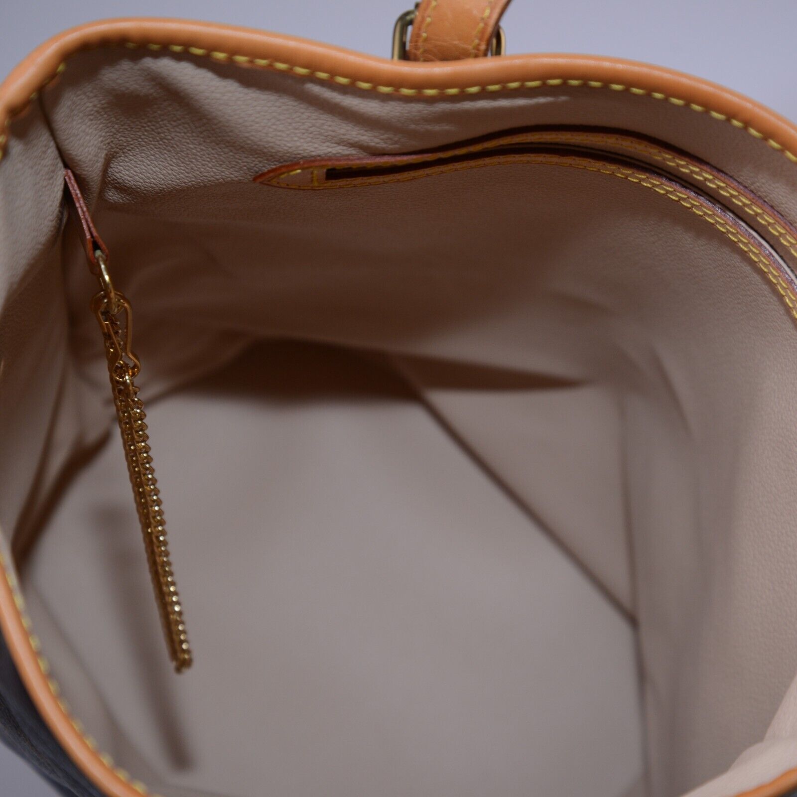 Louis Vuitton Bucket GM Monogram Tote Bag